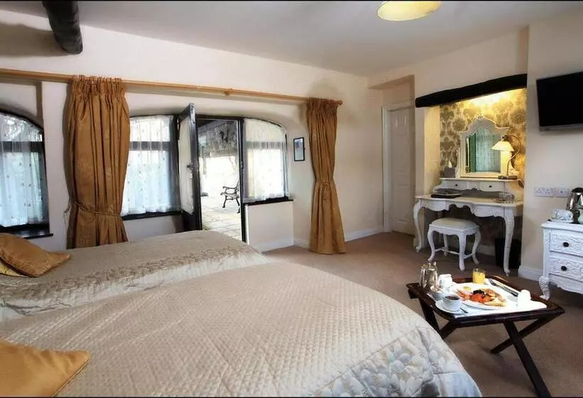 Отель Ox Pasture Hall