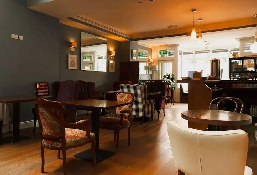 בית מלון כפרי Phoenix Park