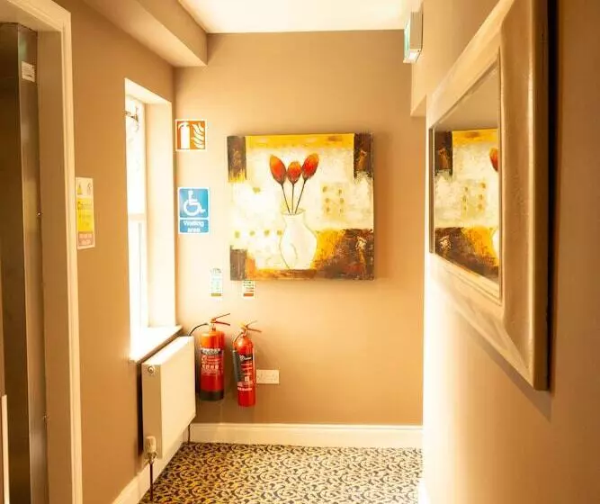 בית מלון כפרי Phoenix Park