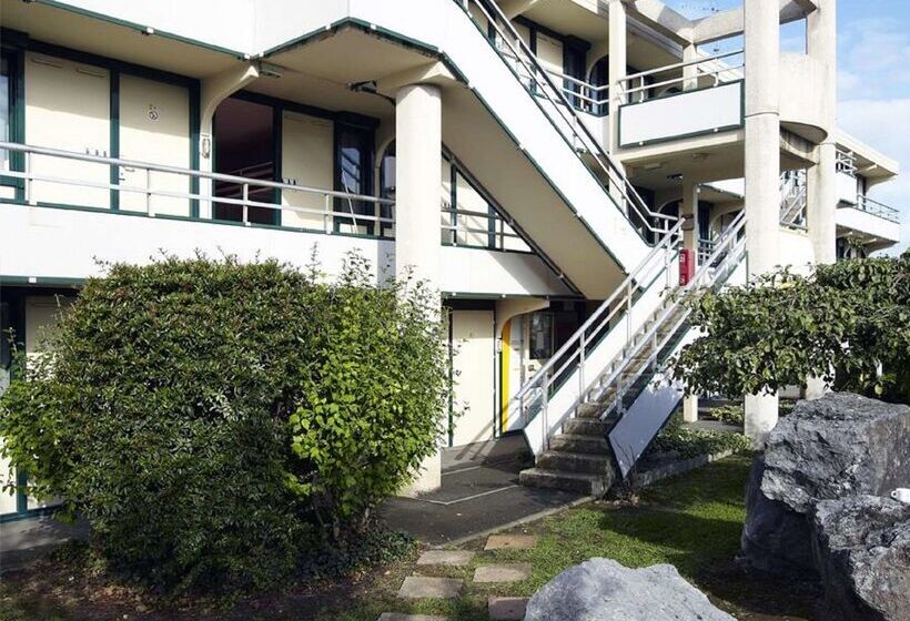 בית מלון כפרי Premiere Classe Bayonne