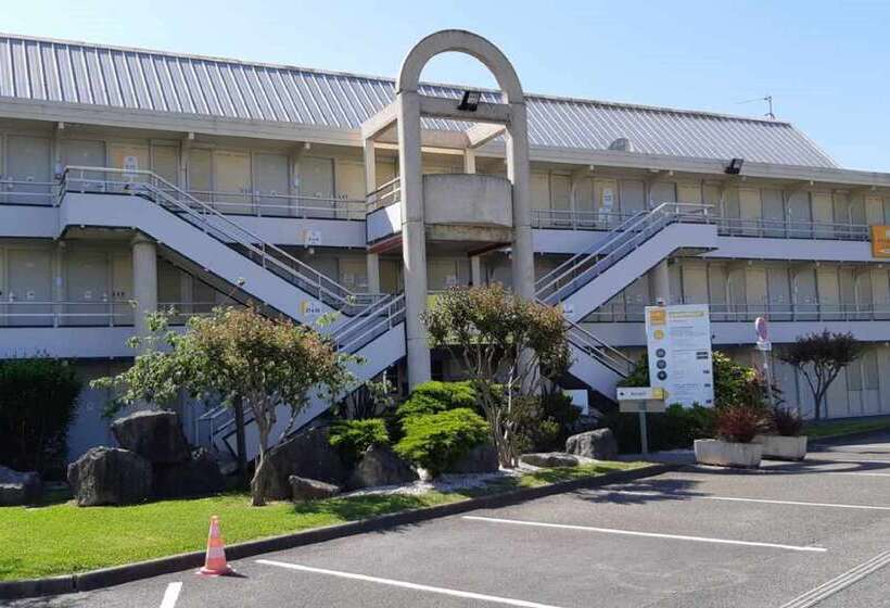 בית מלון כפרי Premiere Classe Bayonne