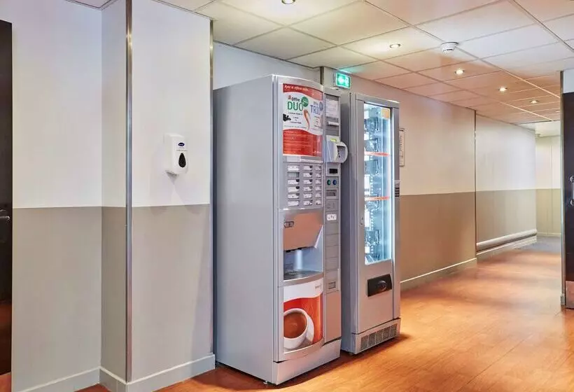 Отель Premiere Classe Cergy Saint Christophe