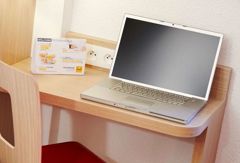 هتل Premiere Classe Cergy Saint Christophe