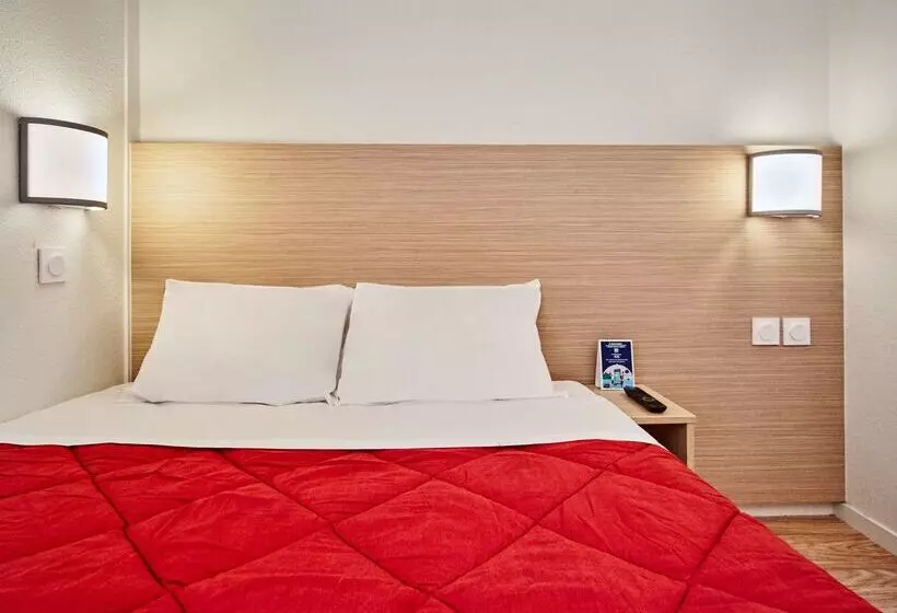 Отель Premiere Classe Cergy Saint Christophe