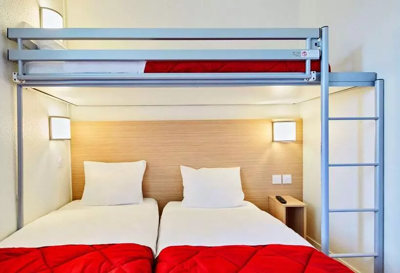 Отель Premiere Classe Cergy Saint Christophe