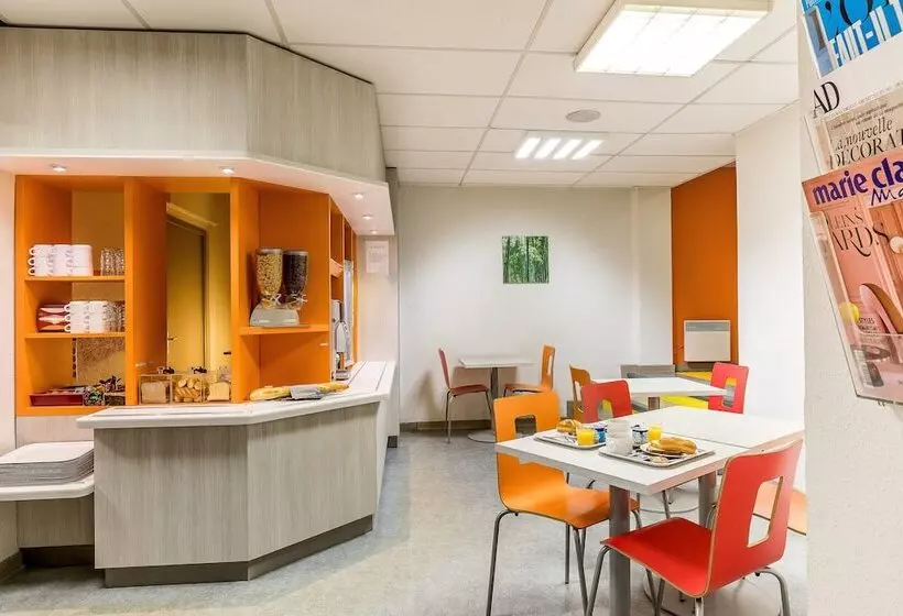 Отель Premiere Classe Lille Centre