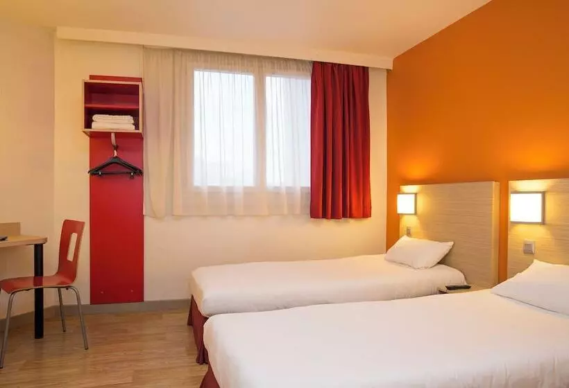 Отель Premiere Classe Lille Centre