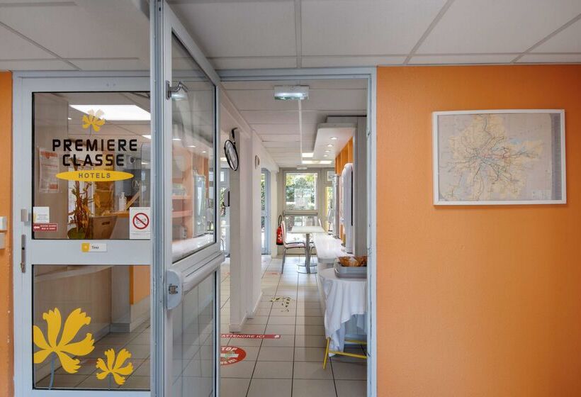 Отель Premiere Classe Lyon Est Bron Eurexpo