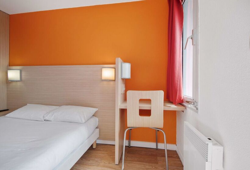 Отель Premiere Classe Lyon Est Bron Eurexpo