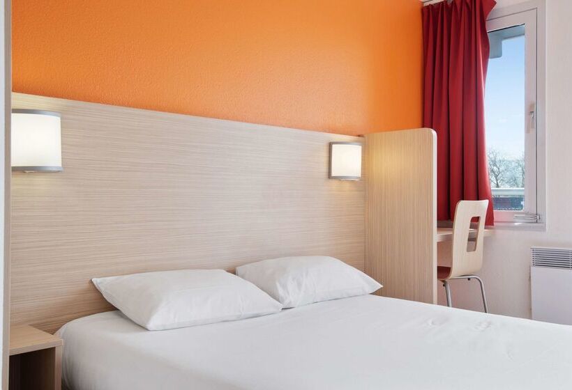 Отель Premiere Classe Lyon Est Bron Eurexpo