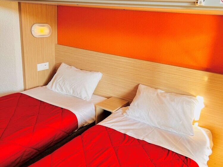 בית מלון כפרי Premiere Classe St Quentin En Yvelines Elancourt