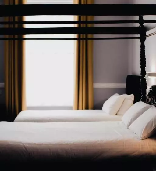 San Clu Hotel, Bar & Brasserie