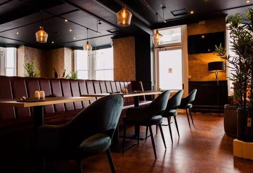 San Clu Hotel, Bar & Brasserie