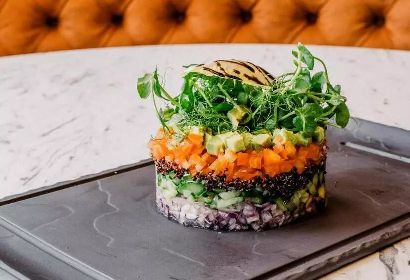 San Clu Hotel, Bar & Brasserie