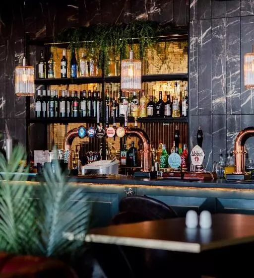 San Clu Hotel, Bar & Brasserie