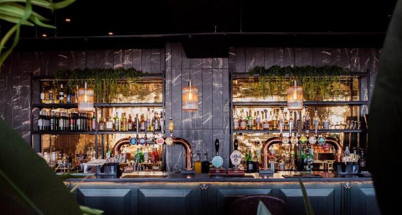 San Clu Hotel, Bar & Brasserie