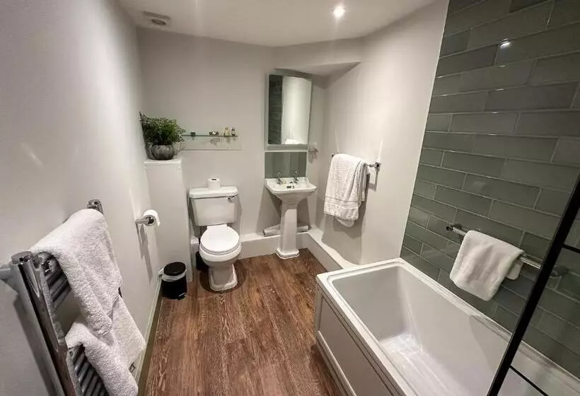 Отель The Old Mill