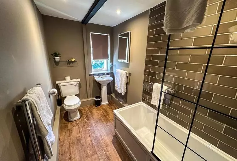 Отель The Old Mill