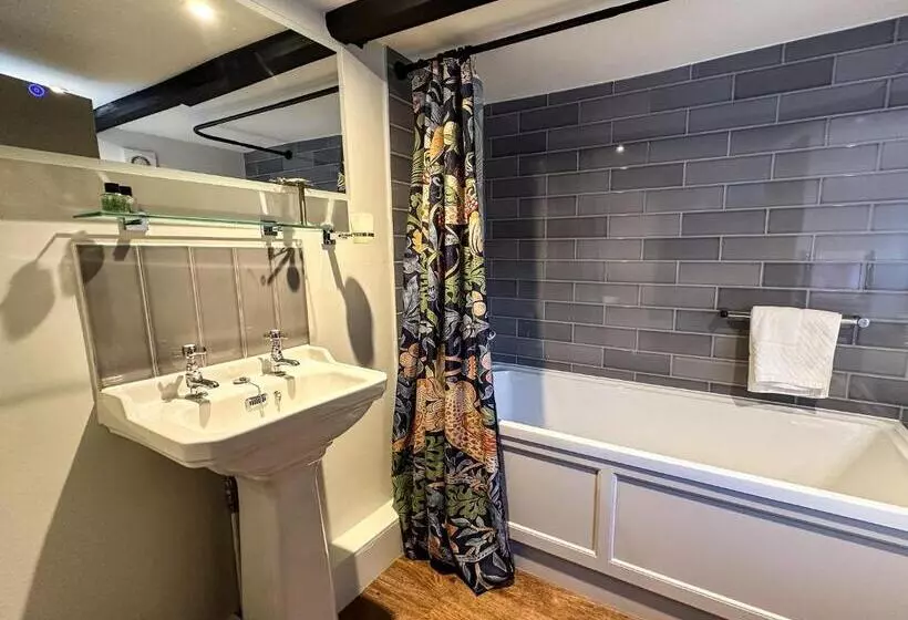 Отель The Old Mill