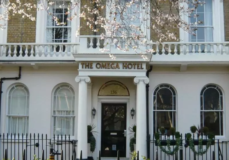 ホテル The Omega