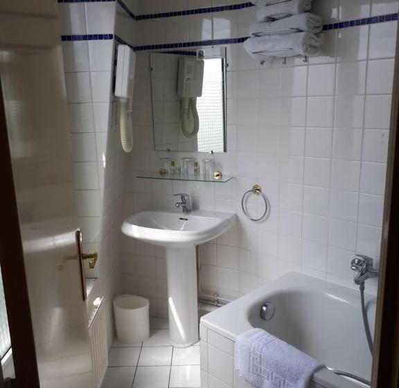 هتل Transcontinental