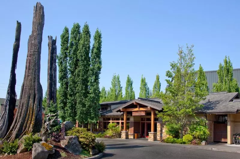 Отель Willows Lodge