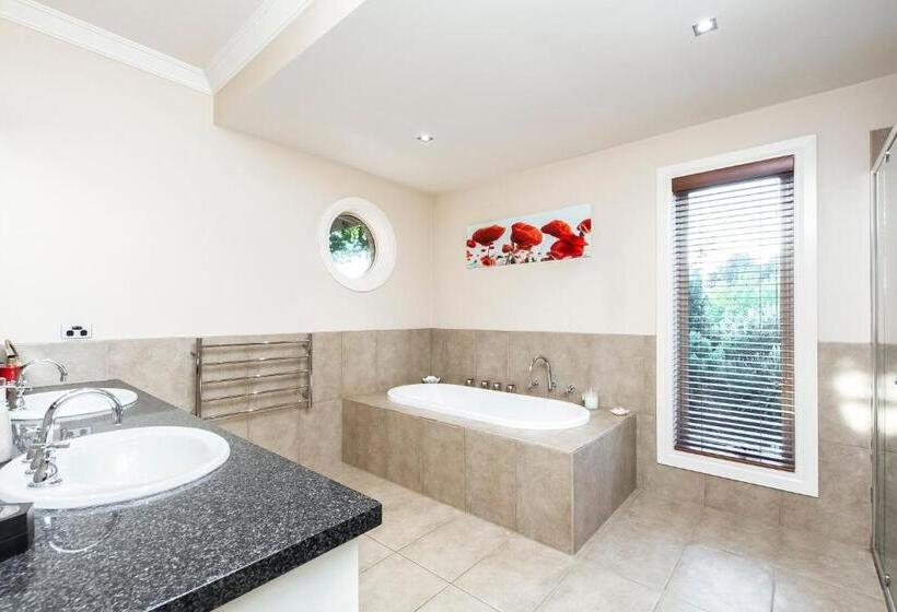 ベッドアンドブレックファースト La Bella Vita