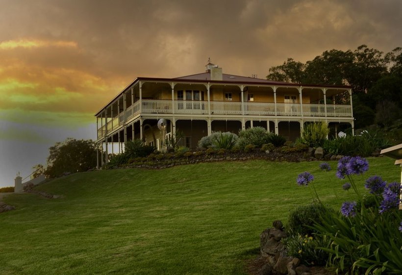 Bed and Breakfast R On The Downs Bnb & Spa Cottages