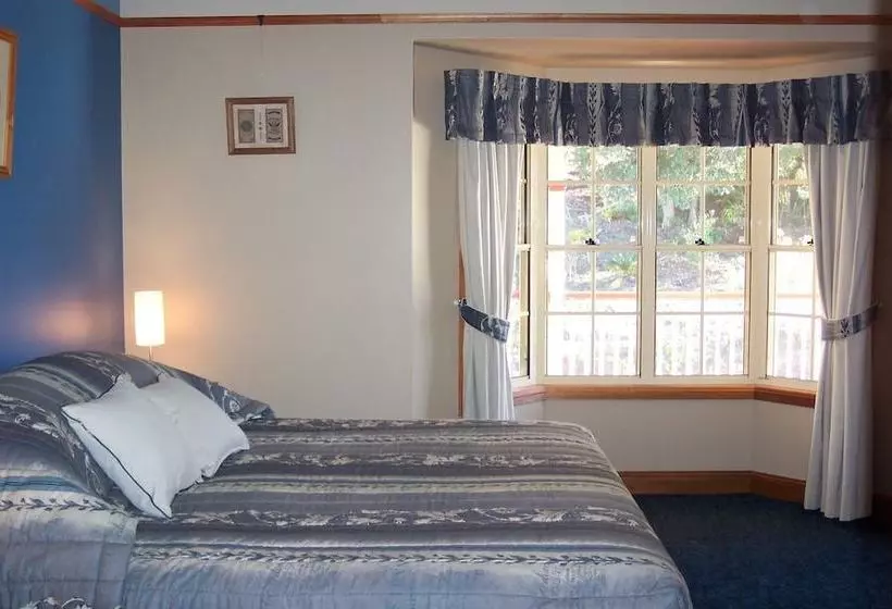 Aamiaismajoitus (B&B) R On The Downs Bnb & Spa Cottages