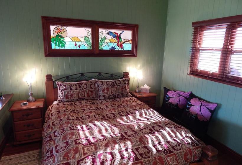 Bed and Breakfast R On The Downs Bnb & Spa Cottages