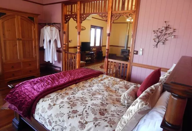 Aamiaismajoitus (B&B) R On The Downs Bnb & Spa Cottages