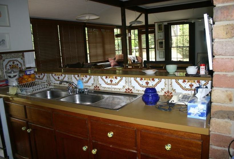 ベッドアンドブレックファースト Riverhouse At Howqua Dale