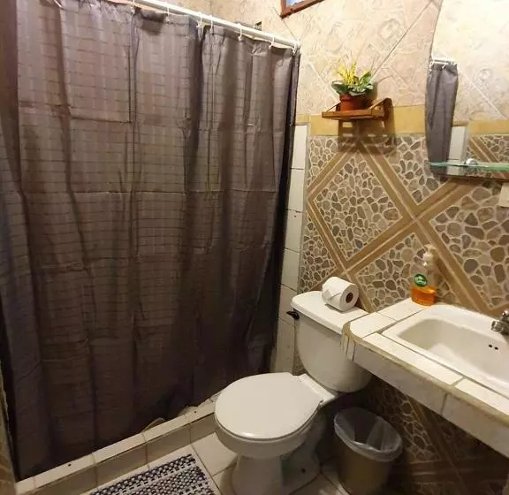 هتل Cabinas Palmer Makanda