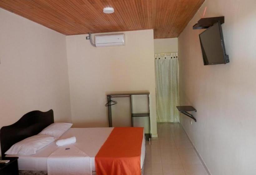 هتل Colonial Villavieja