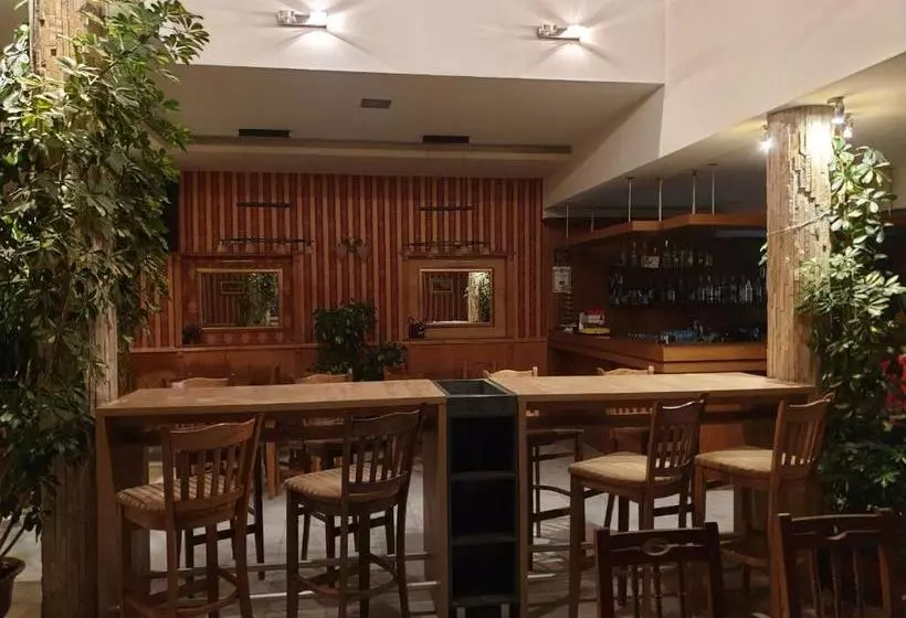 هتل Mirana Family