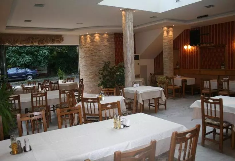 هتل Mirana Family