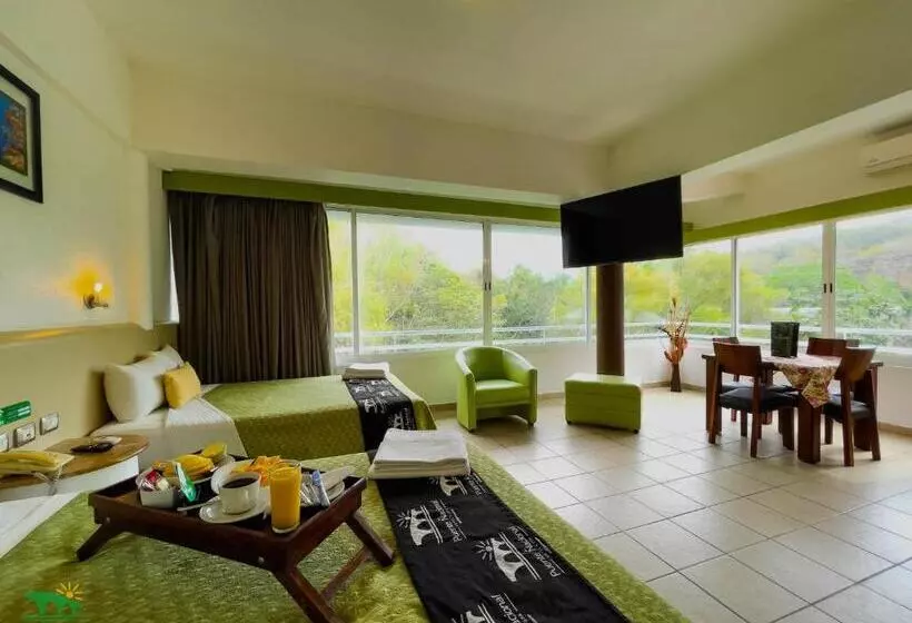 Hotelli Puente Nacional  & Spa