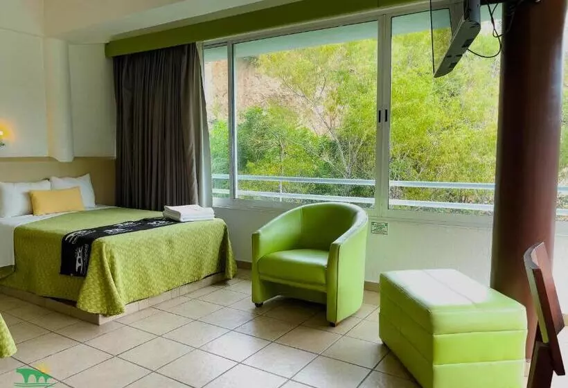 Hotelli Puente Nacional  & Spa