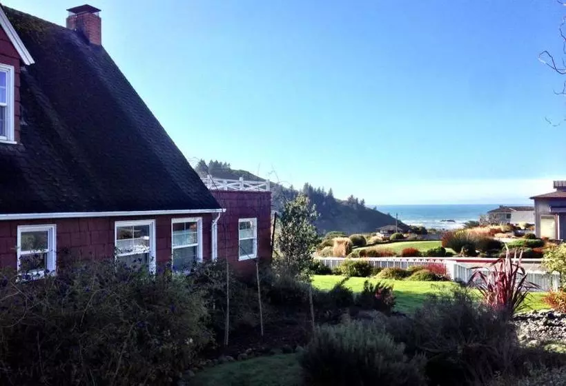 Hotelli Trinidad Bay Bed And Breakfast