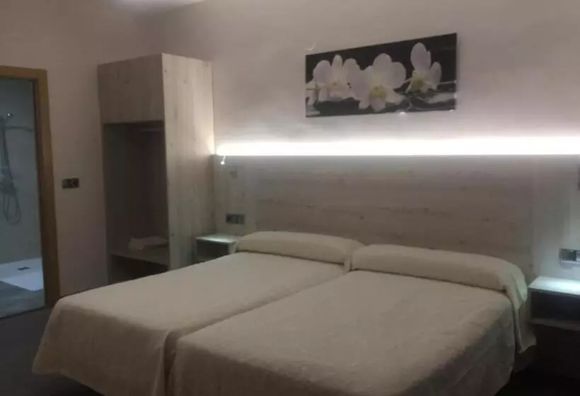 Majatalo Hostal Pirineos Ainsa