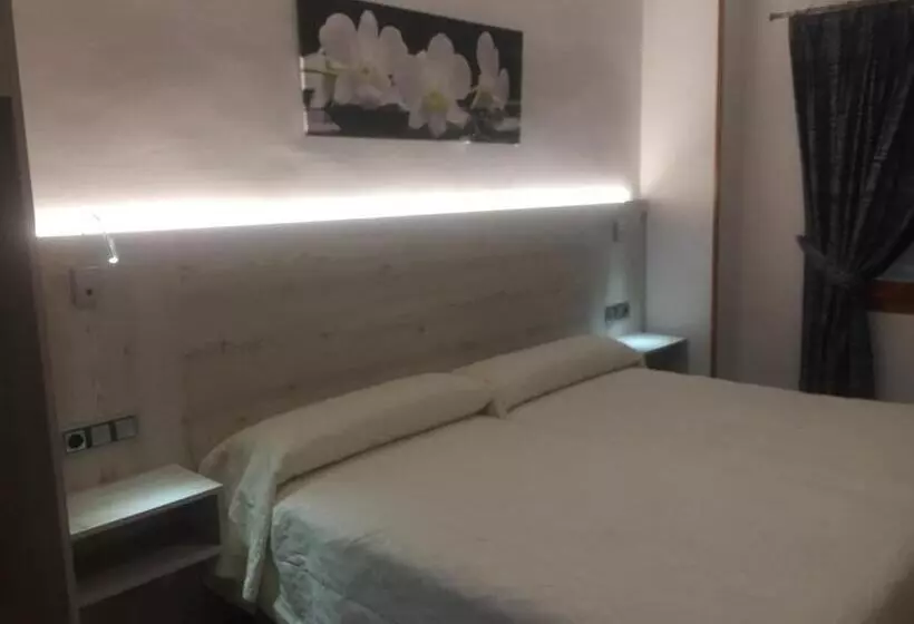 Majatalo Hostal Pirineos Ainsa