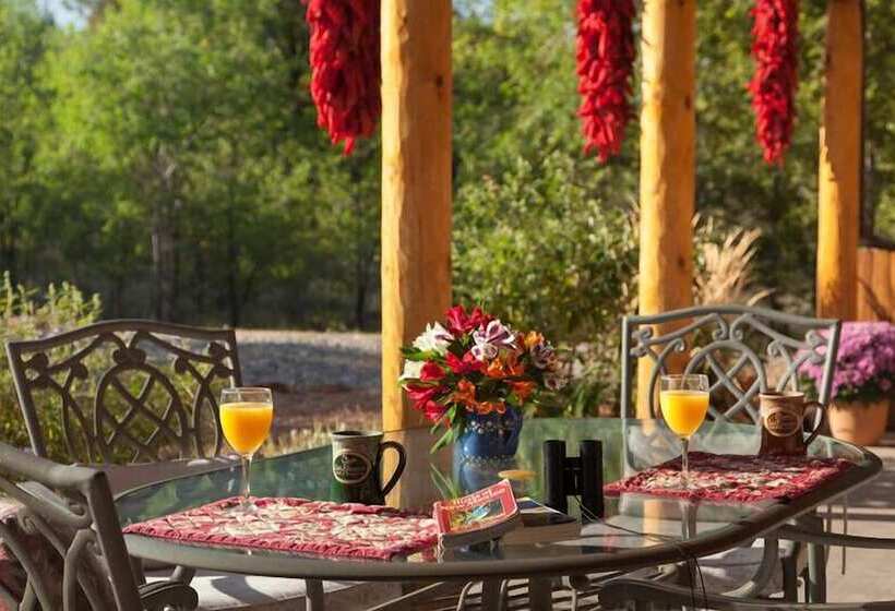 Casa Escondida Bed & Breakfast