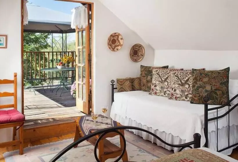 Casa Escondida Bed & Breakfast