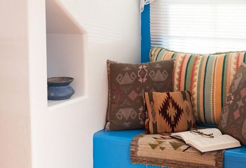 Casa Escondida Bed & Breakfast