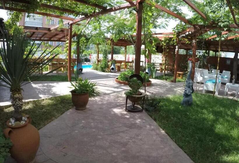 هتل Alba Family Club