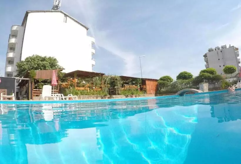 Hotelli Alba Family Club