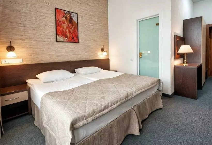 هتل Chaika Gostinichny Kompleks