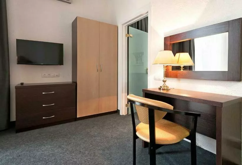 هتل Chaika Gostinichny Kompleks