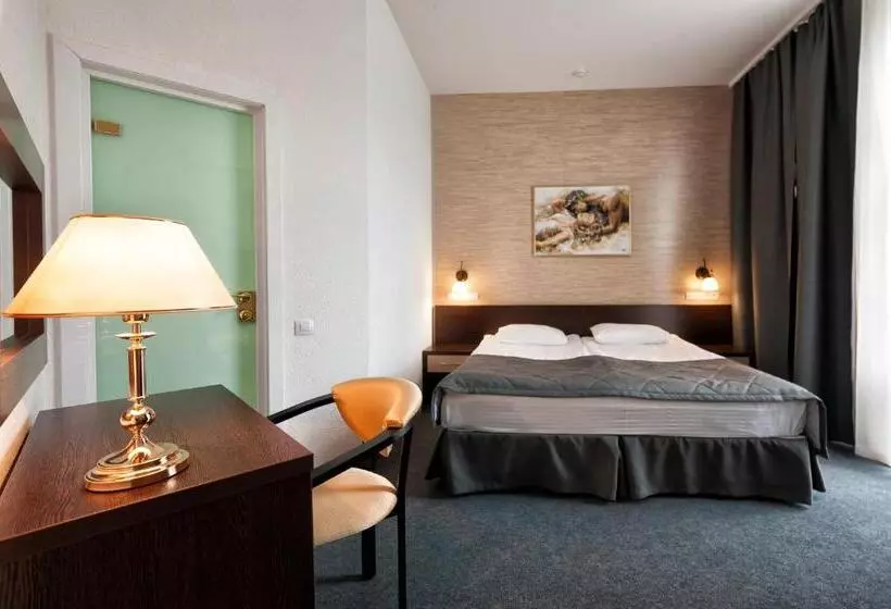 هتل Chaika Gostinichny Kompleks