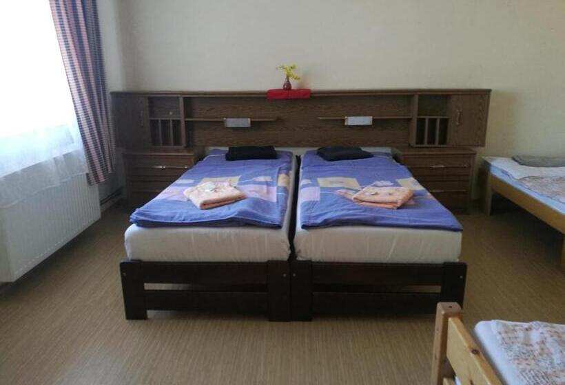 בית מלון כפרי Chata